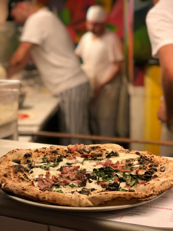 Savourez des pizzas artisanales au Kiosque à Soustons